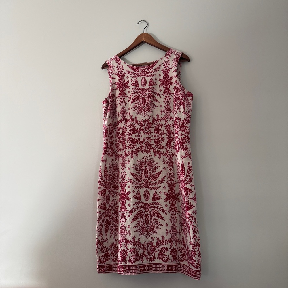 Madison Studio | Elegant Red and White Patterned Dress (Size 16)